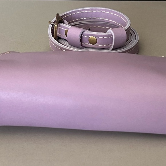 SOLD Portland leather goods lavender zip-tight belt bag - Picture 3 of 4
